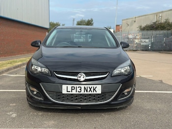Vauxhall - Astra