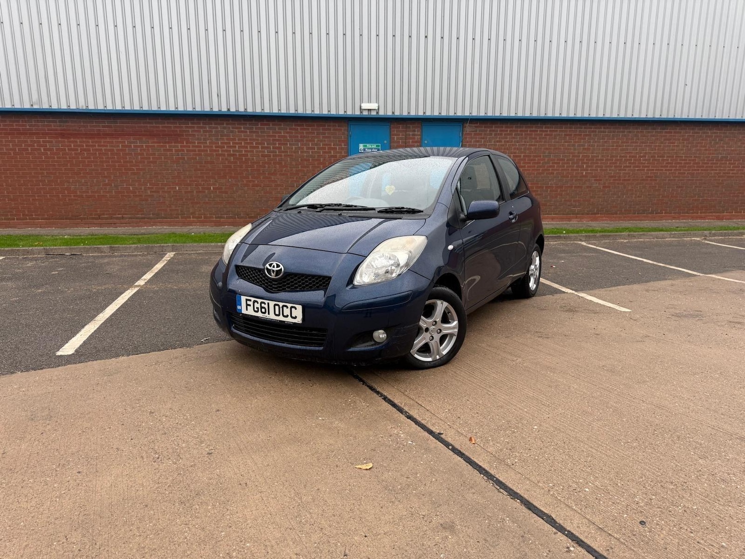 Used Toyota Yaris 2011 for sale - 76318180: Photo 10