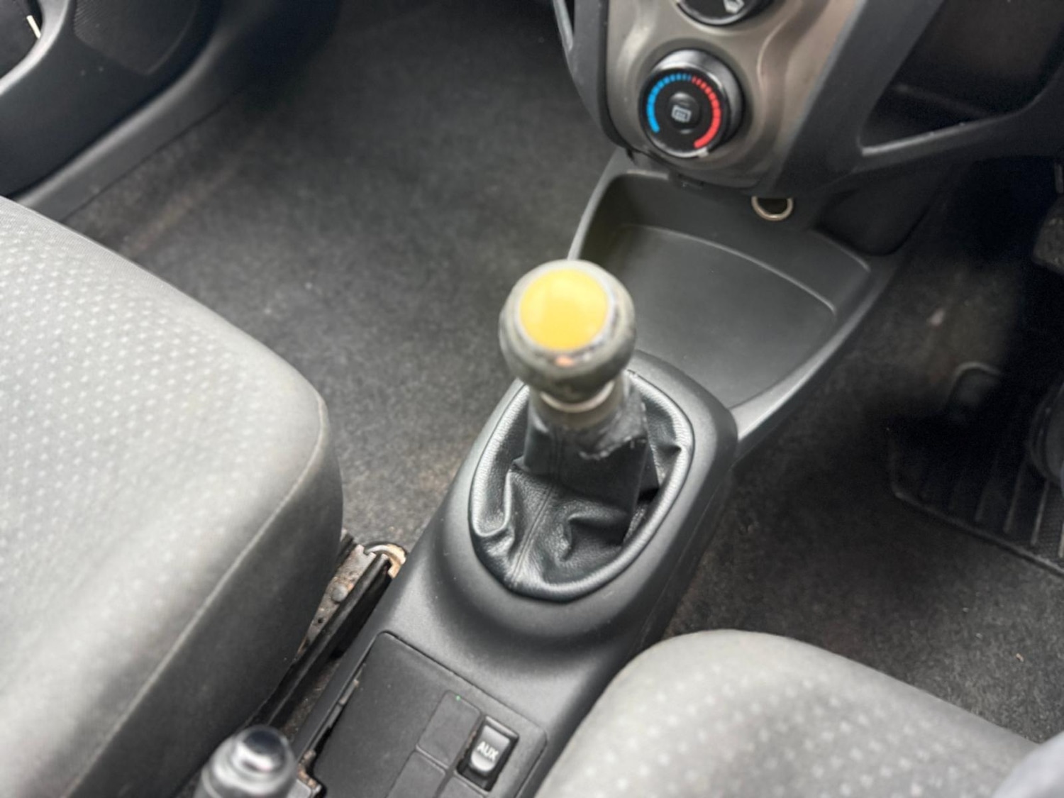 Used Toyota Yaris 2011 for sale - 76318180: Photo 23