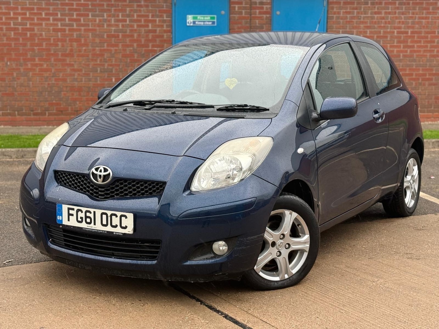 Used Toyota Yaris 2011 for sale - 76318180: Photo 6