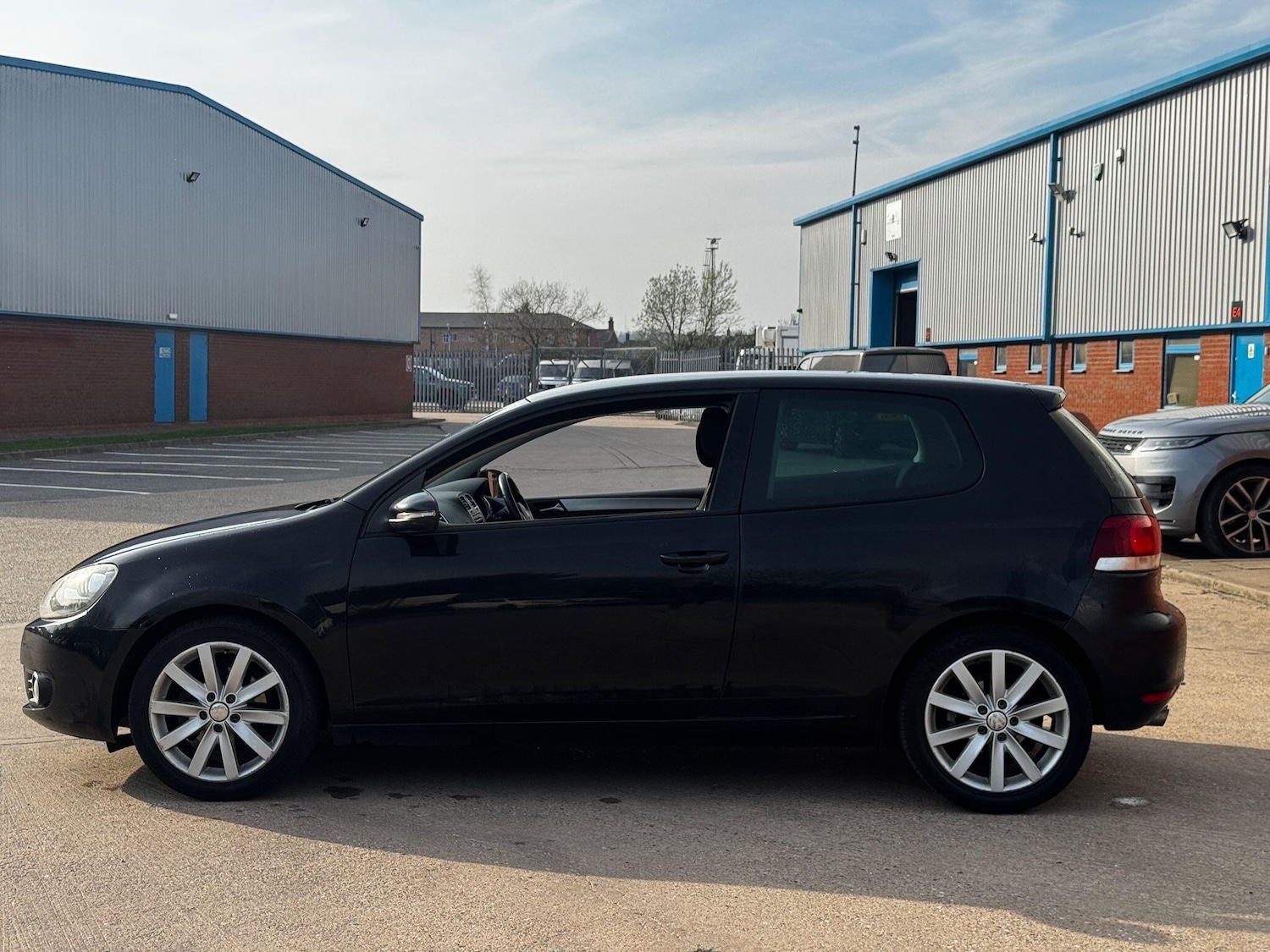Used Volkswagen Golf for sale - 77957321: Photo 3