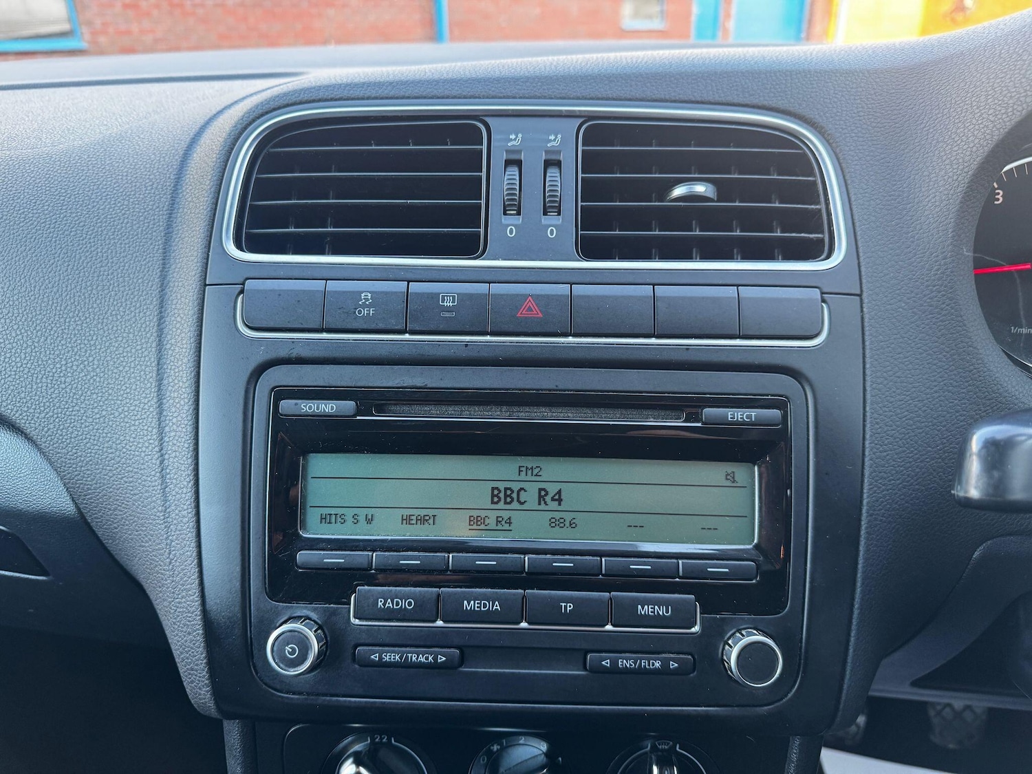 Used Volkswagen Polo 2010 for sale - 77166829: Photo 19