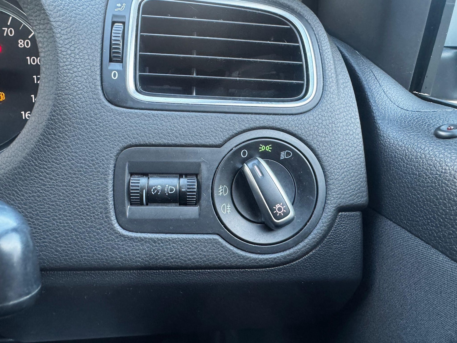 Used Volkswagen Polo 2010 for sale - 77166829: Photo 22