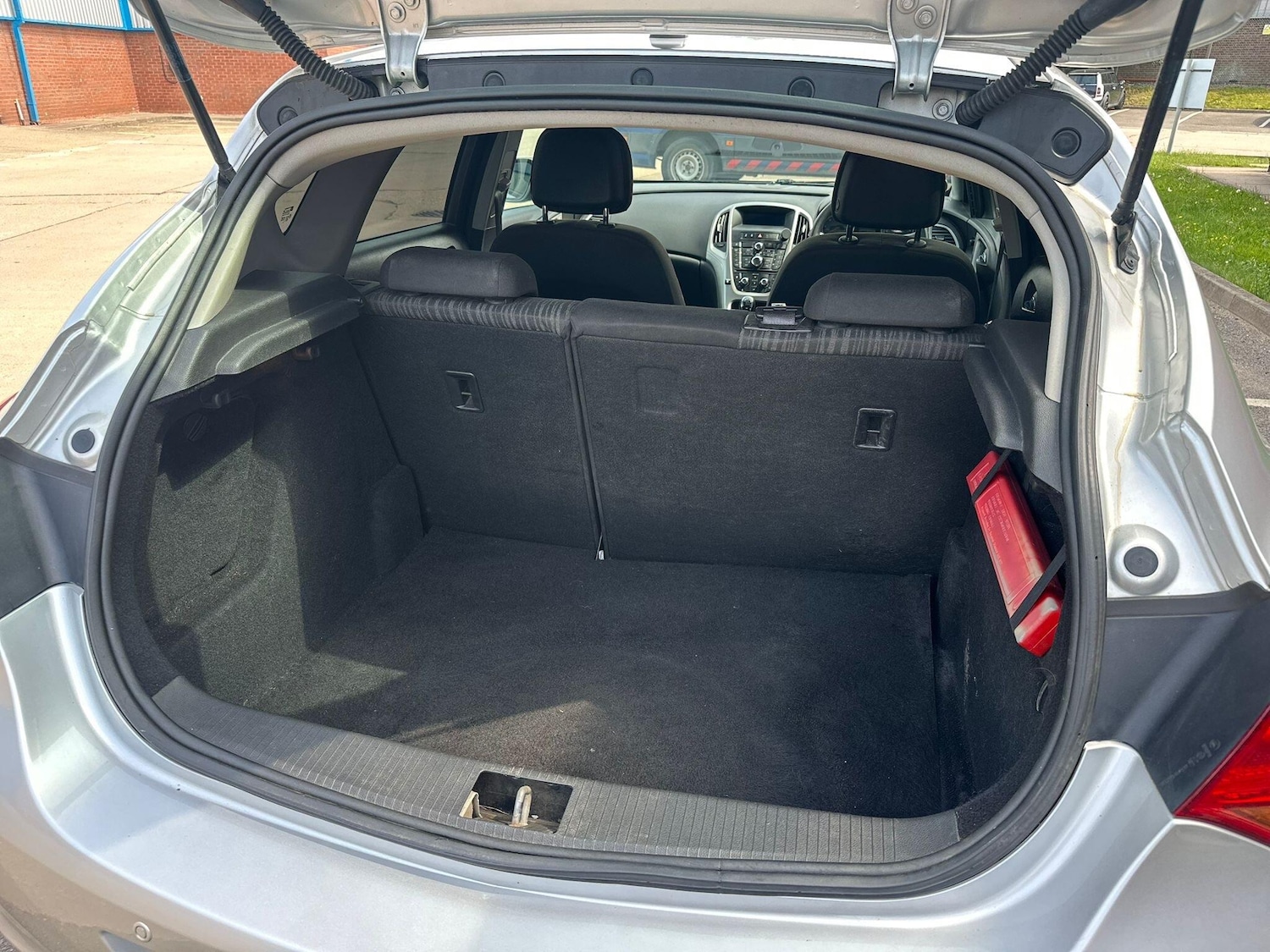 Used Vauxhall Astra 2009 for sale - 77029249: Photo 28