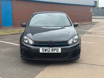 Volkswagen - Golf