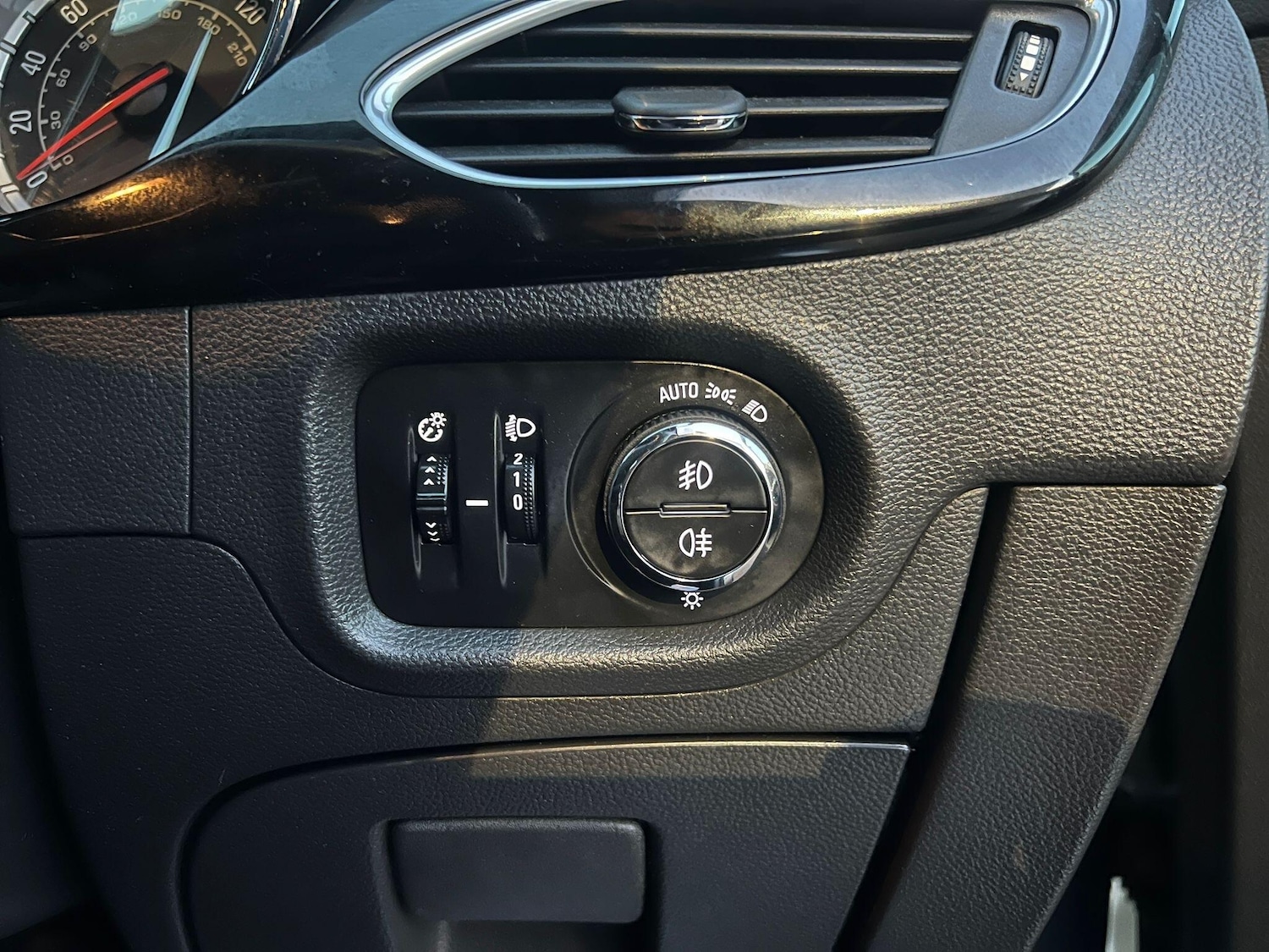 Used Vauxhall Astra 2016 for sale - 76752495: Photo 20