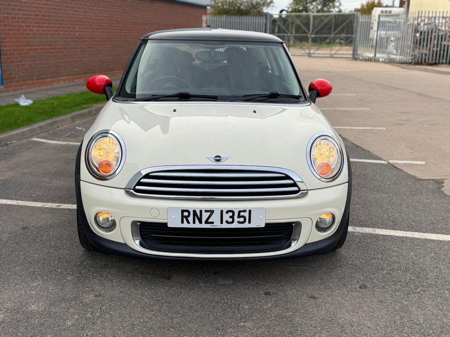 Used MINI Hatch 2012 for sale - 76349454: Photo 1