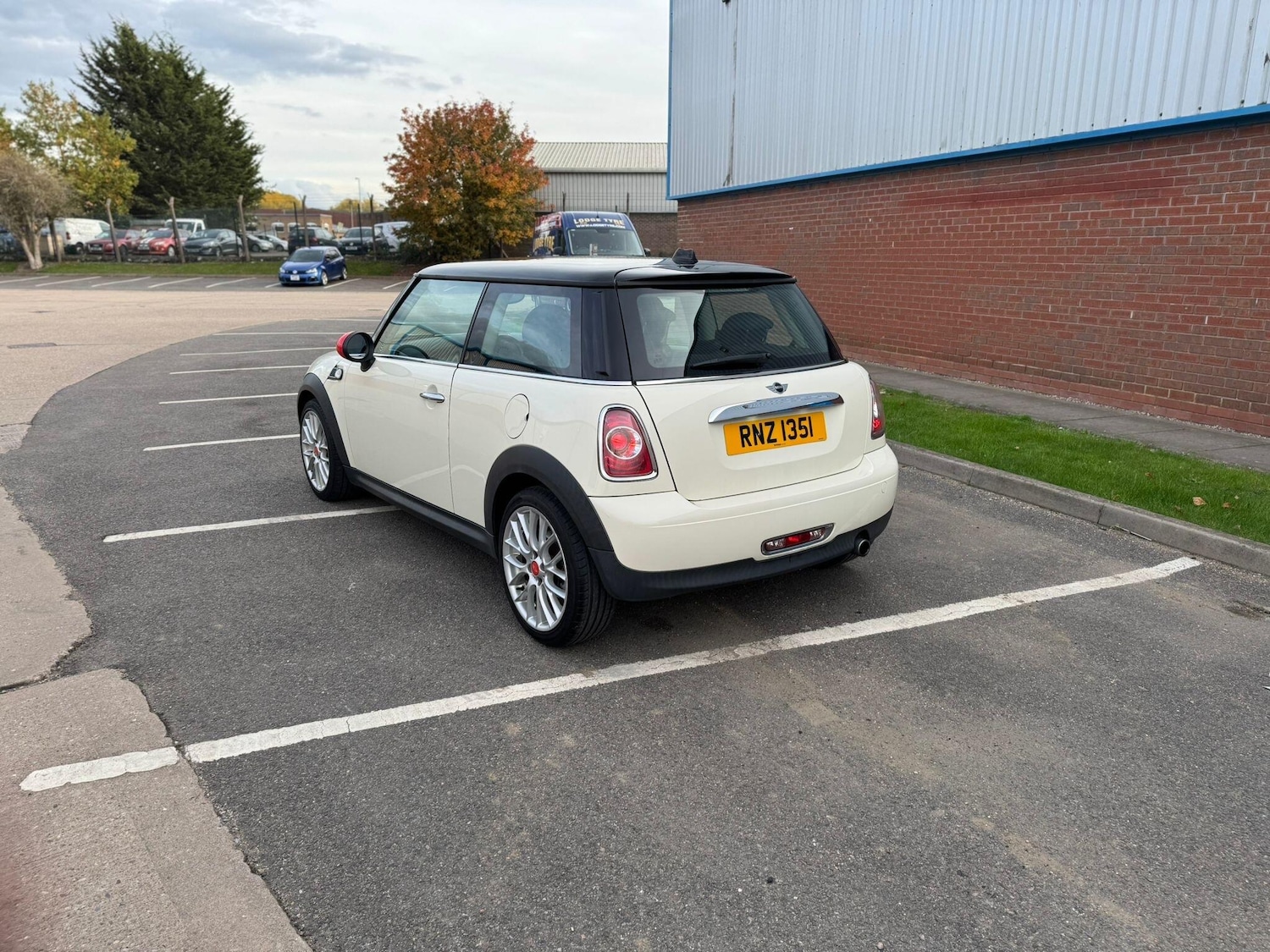 Used MINI Hatch 2012 for sale - 76349454: Photo 8