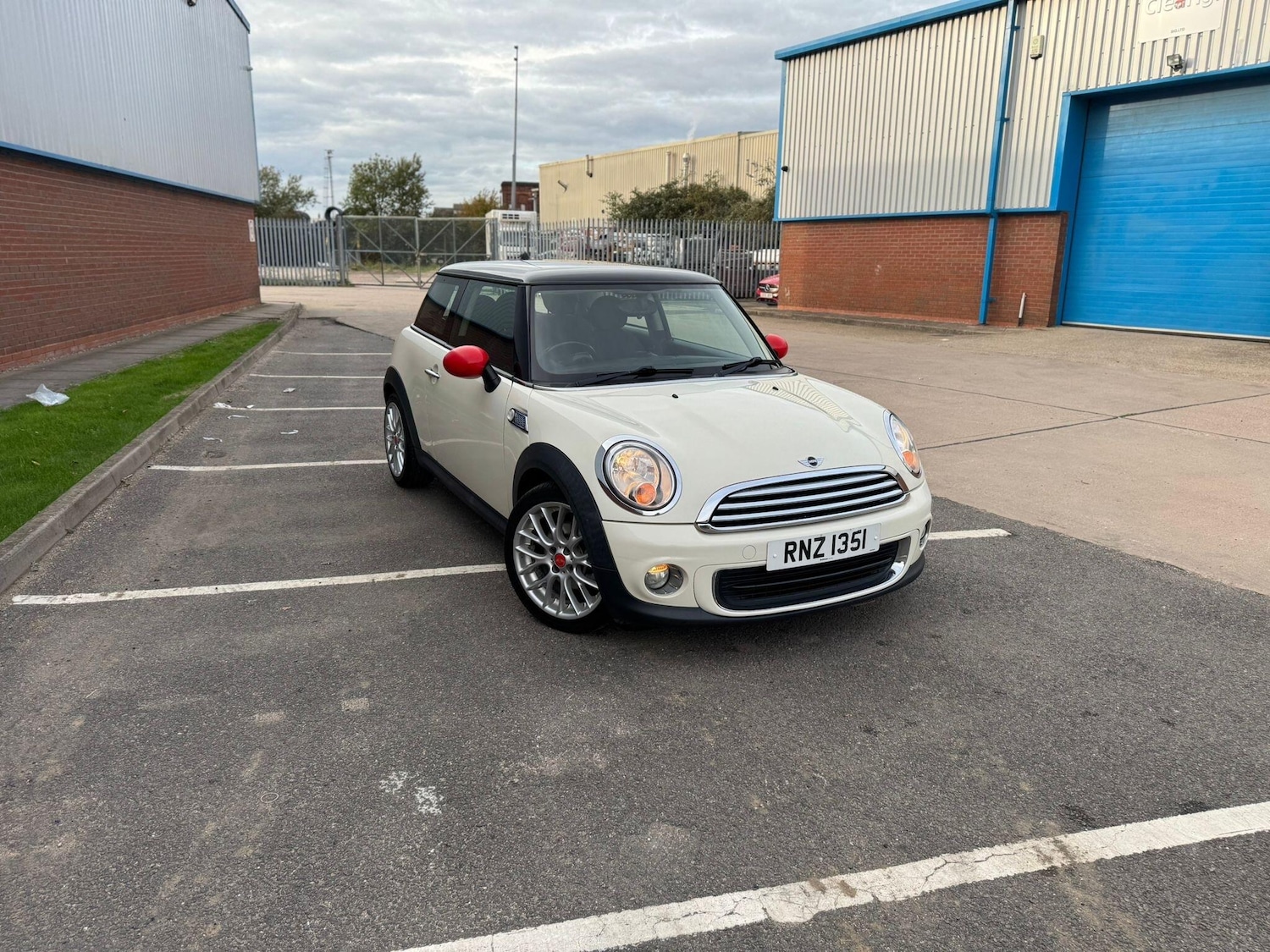 Used MINI Hatch 2012 for sale - 76349454: Photo 9