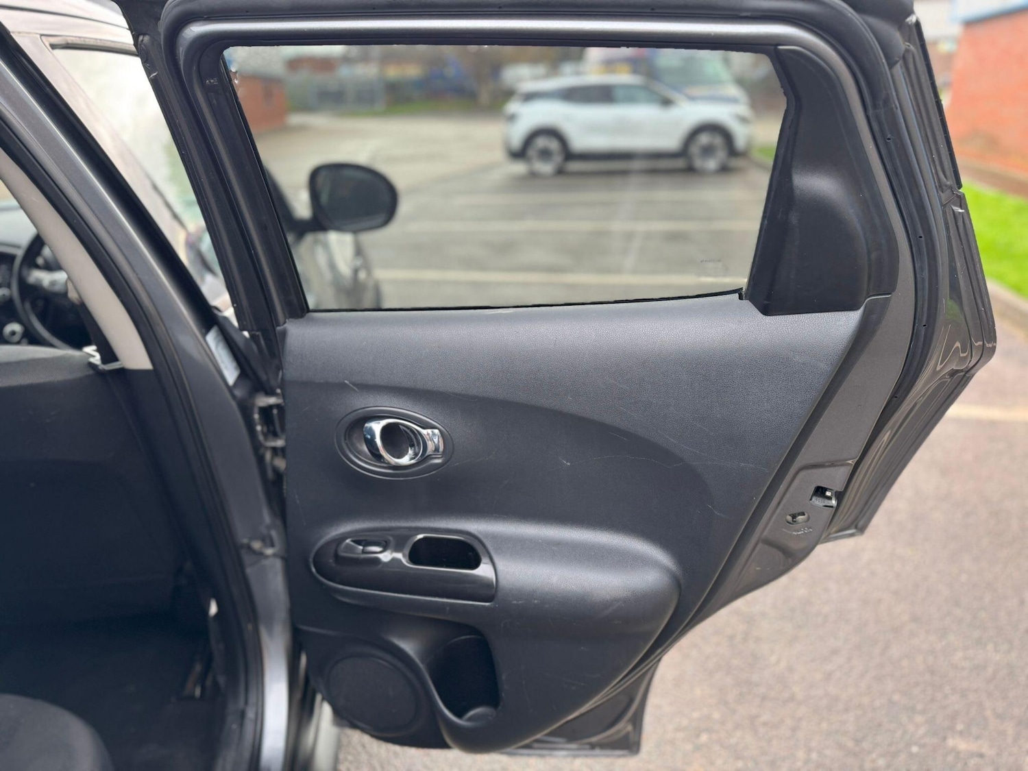 Used Nissan Juke 2014 for sale - 76742526: Photo 17