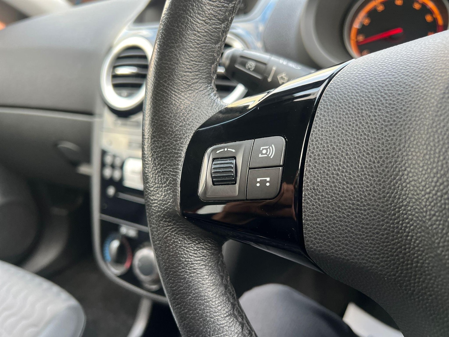 Used Vauxhall Corsa 2013 for sale - 76538973: Photo 16