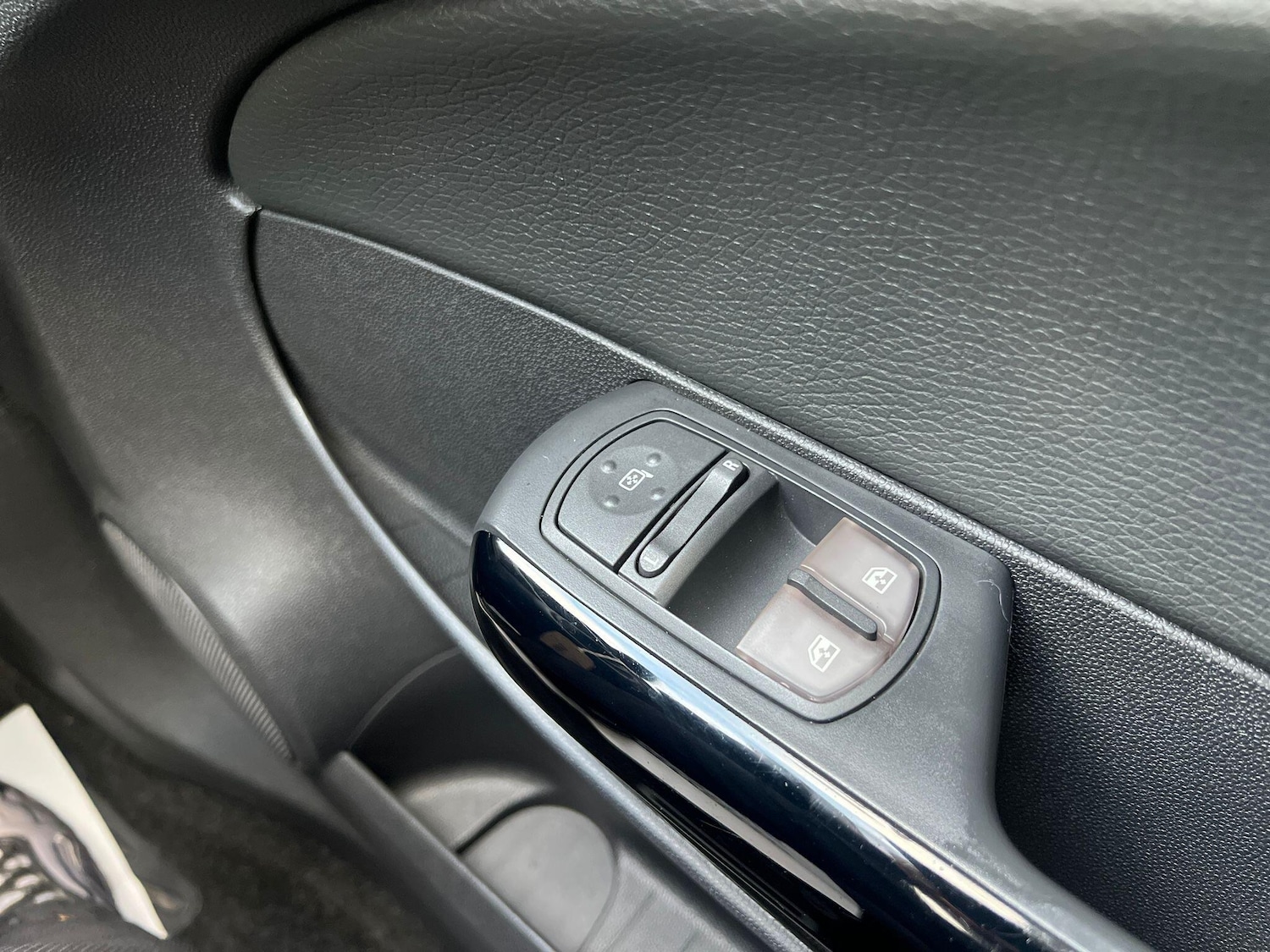 Used Vauxhall Corsa 2013 for sale - 76538973: Photo 21