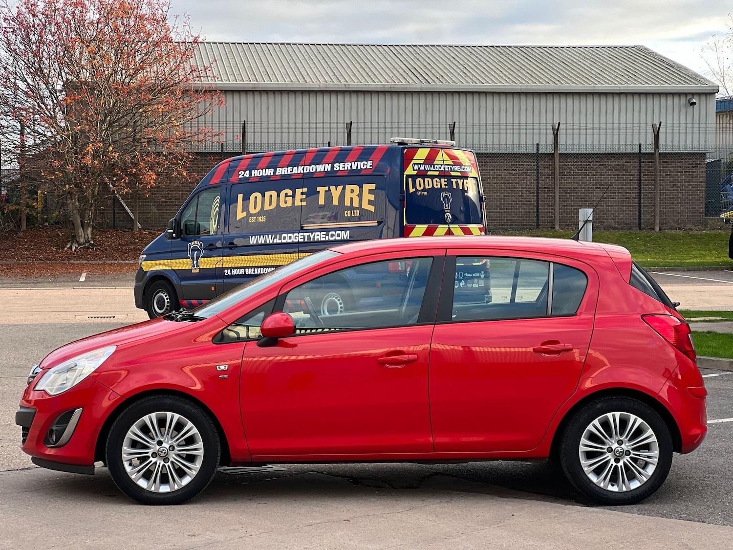 Used Vauxhall Corsa 2013 for sale - 76538973: Photo 3