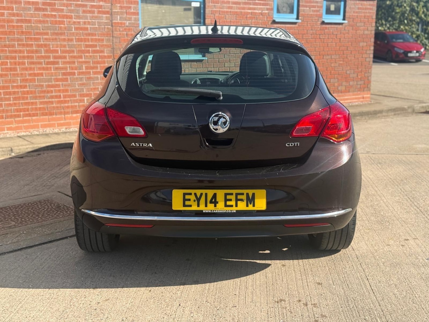 Used Vauxhall Astra 2014 for sale - 77925190: Photo 2