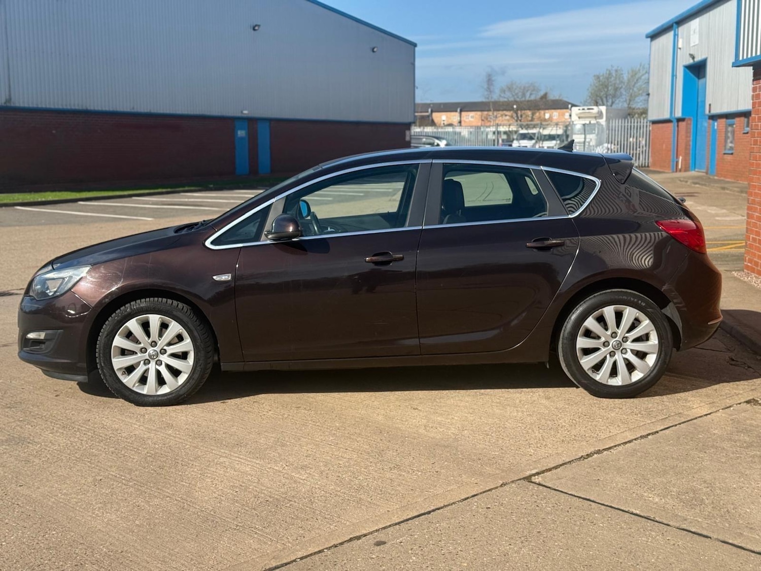 Used Vauxhall Astra 2014 for sale - 77925190: Photo 3