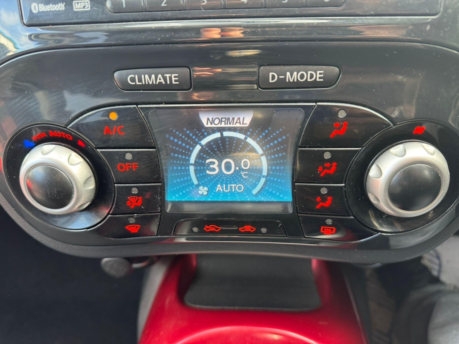 Used Nissan Juke 2012 for sale - 77892900: Photo 19