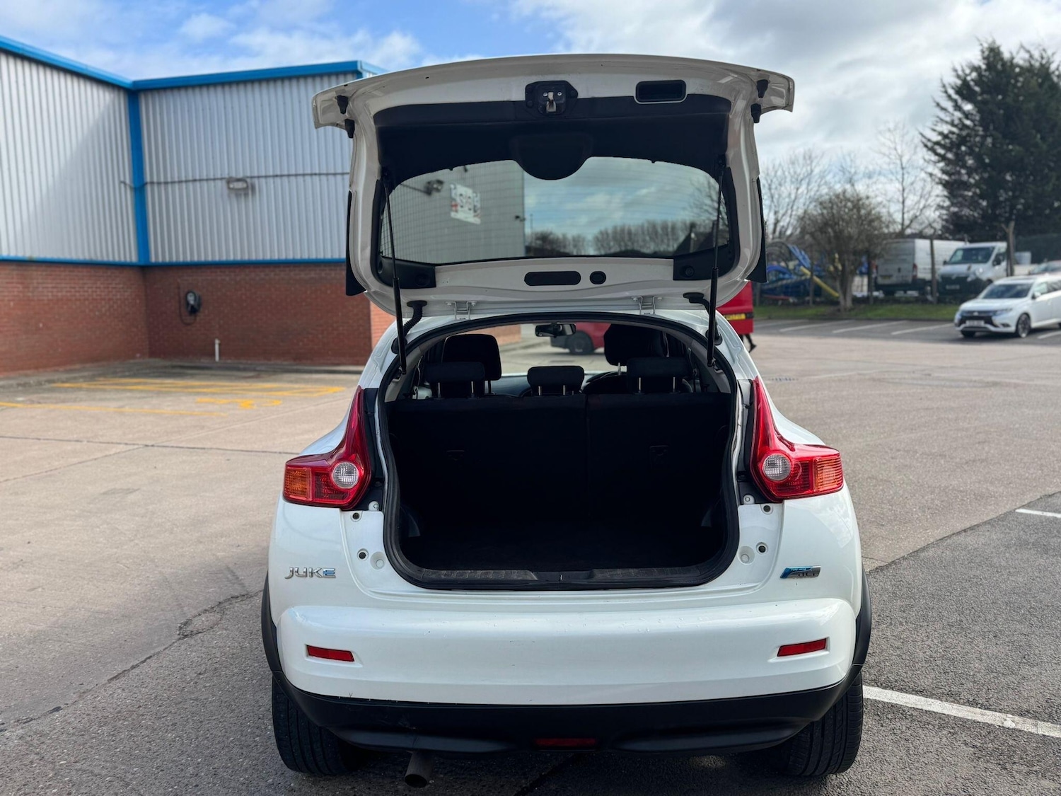 Used Nissan Juke 2012 for sale - 77892900: Photo 27