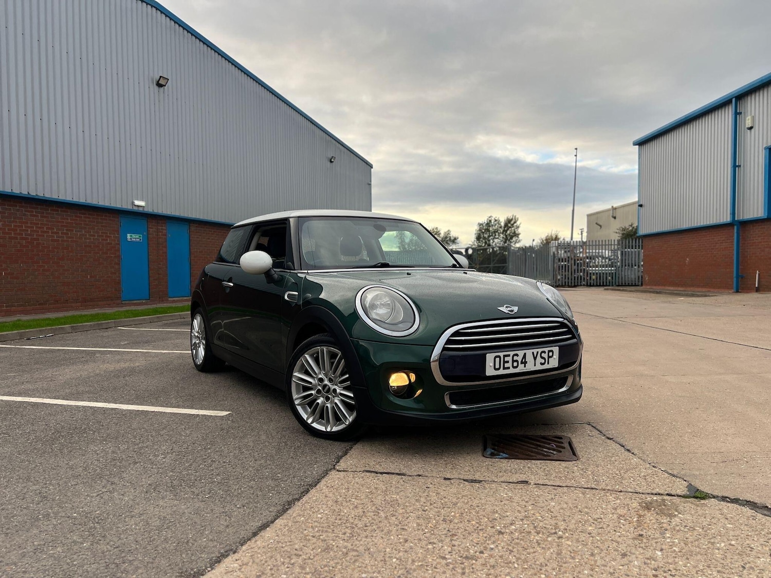 Used MINI Hatch 2015 for sale - 76360296: Photo 10