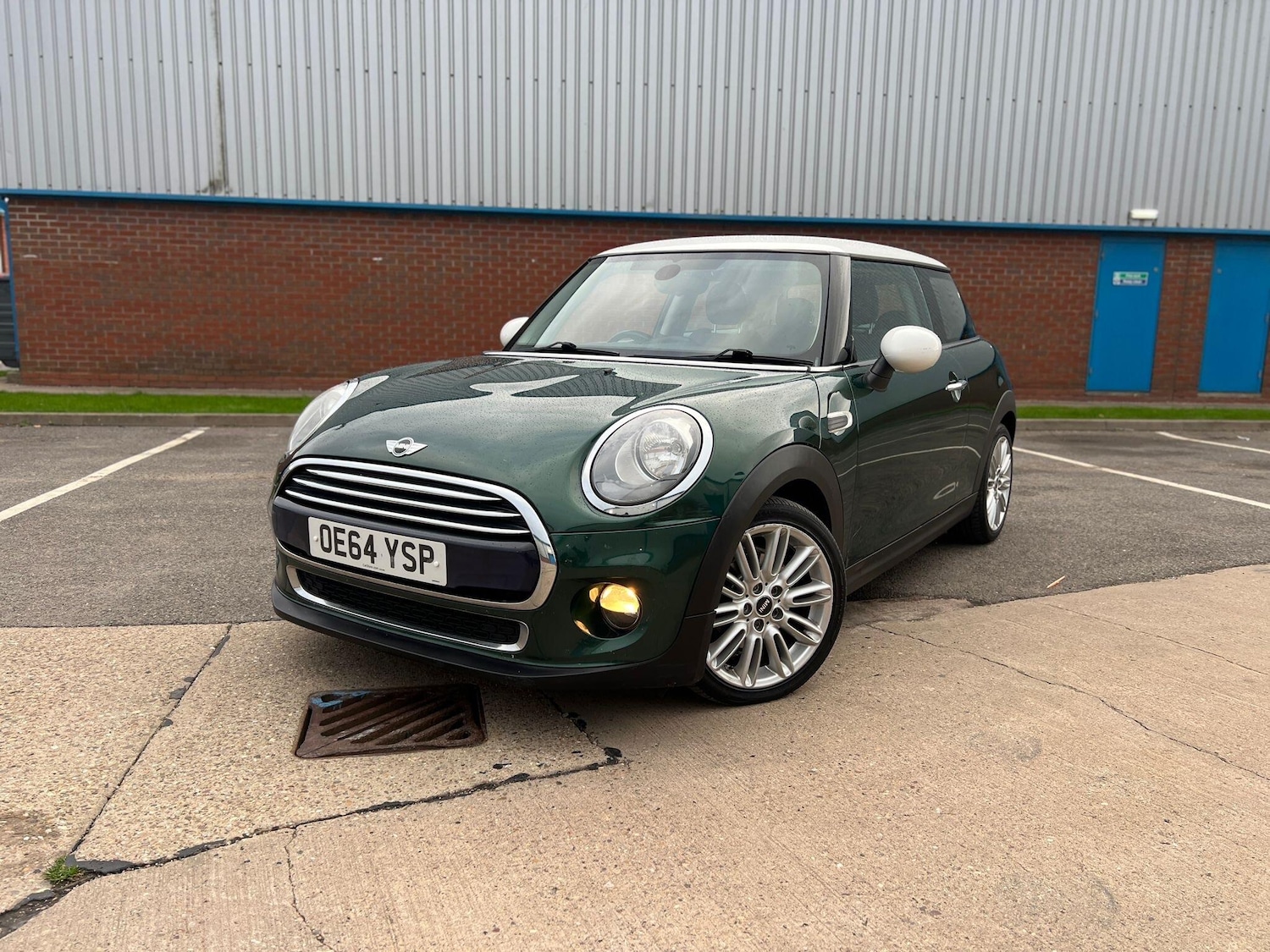 Used MINI Hatch 2015 for sale - 76360296: Photo 5