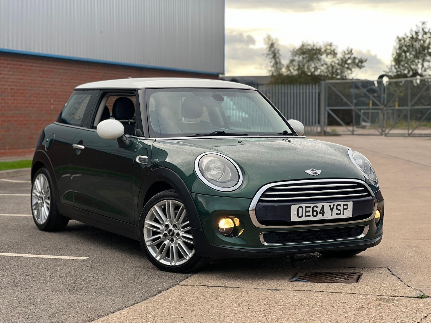 Used MINI Hatch 2015 for sale - 76360296: Photo 6