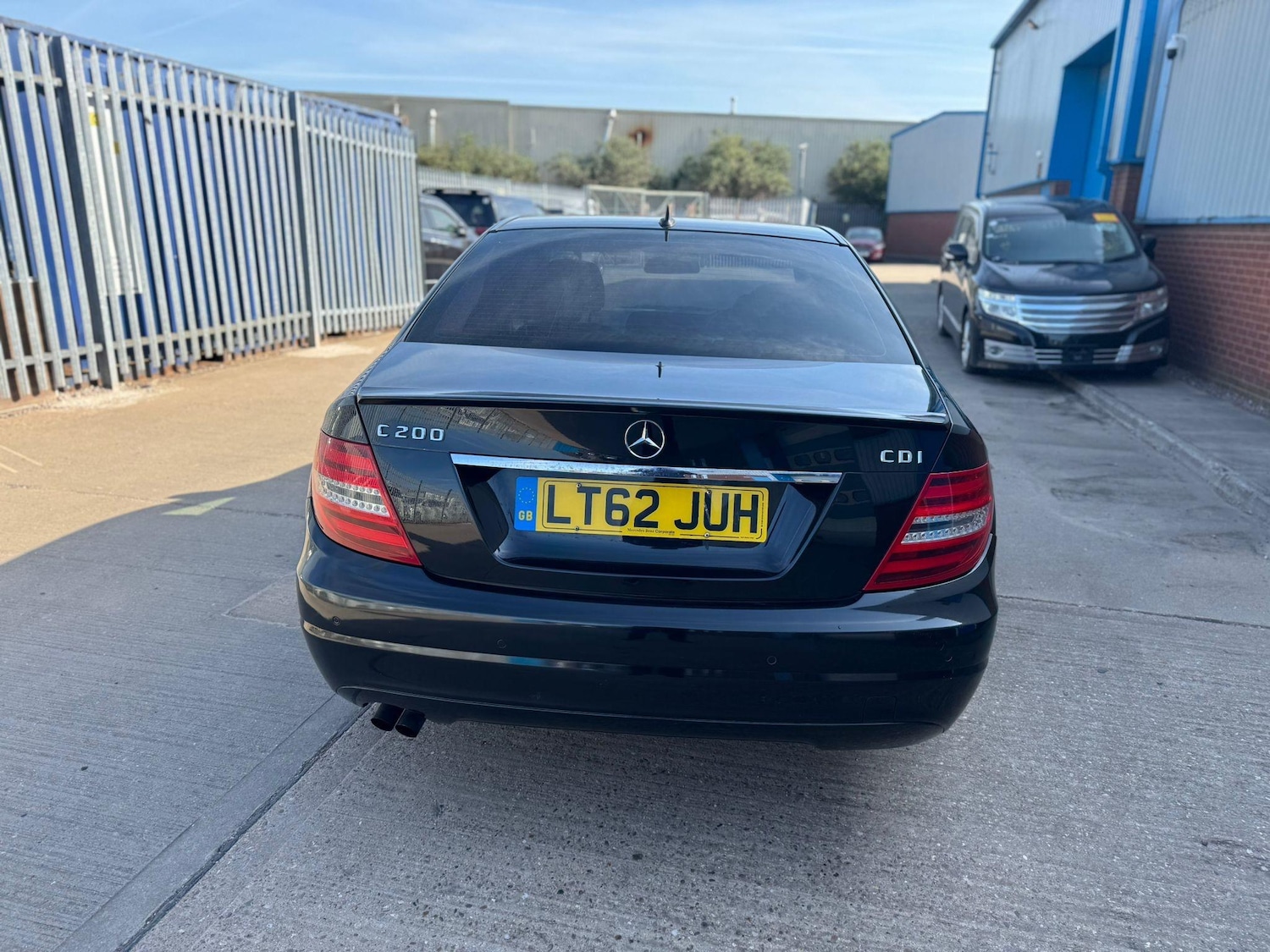 Used Mercedes-Benz C Class 2012 for sale - 76498436: Photo 2