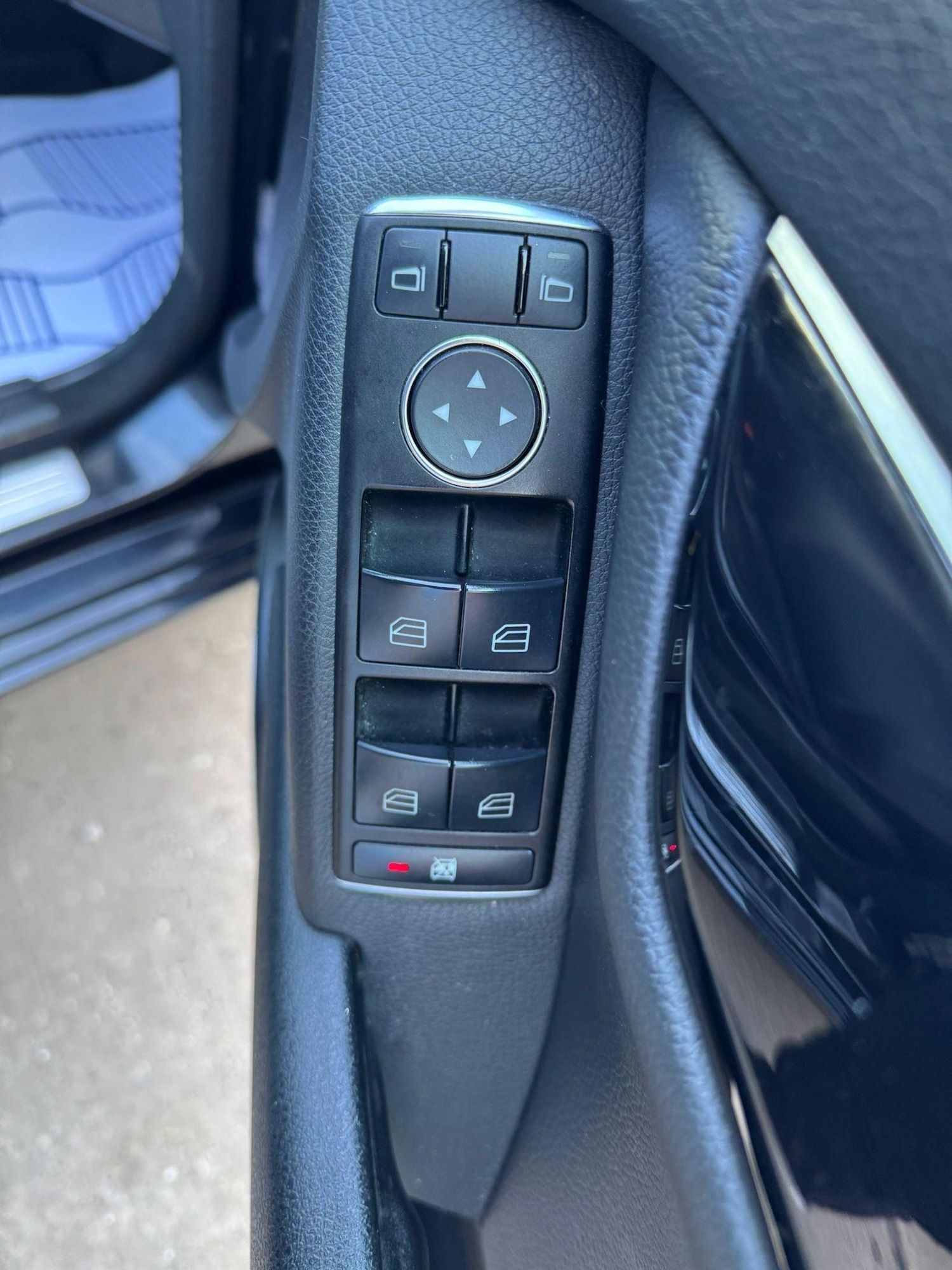 Used Mercedes-Benz C Class 2012 for sale - 76498436: Photo 25