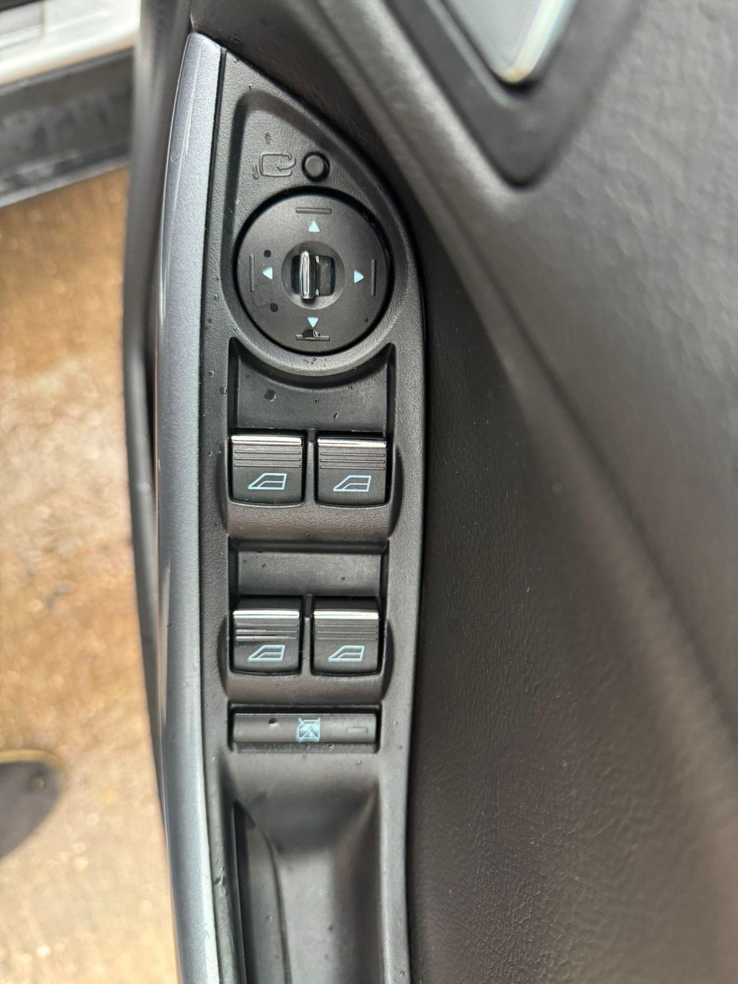 Used Ford Focus 2011 for sale - 77537838: Photo 16