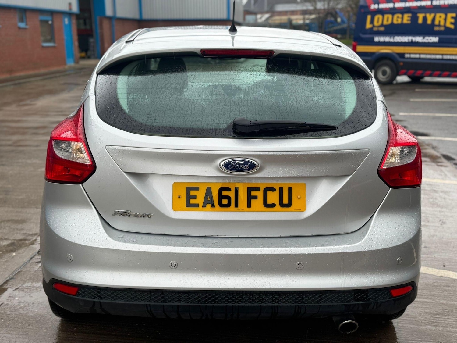 Used Ford Focus 2011 for sale - 77537838: Photo 2