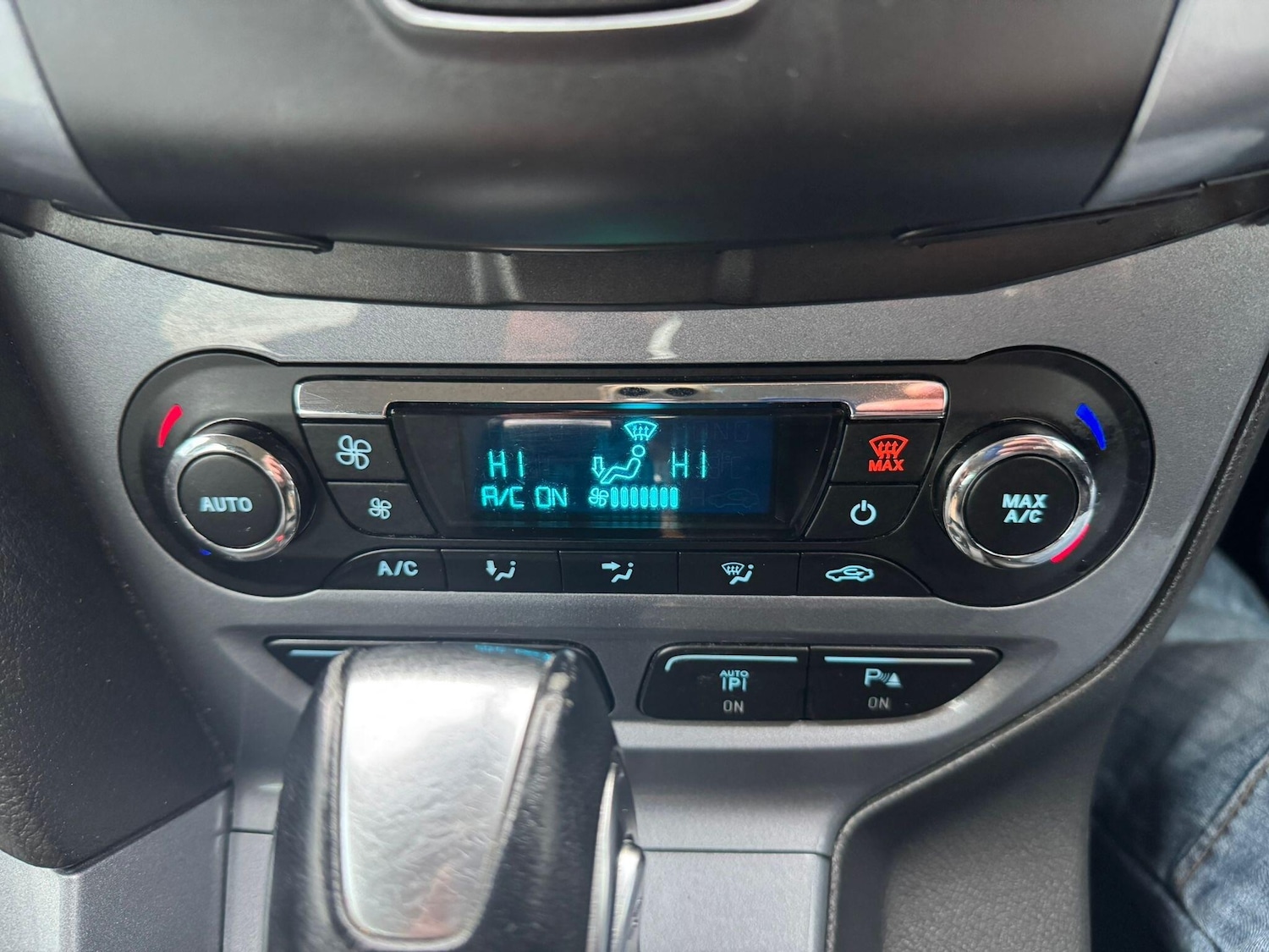 Used Ford Focus 2011 for sale - 77537838: Photo 21