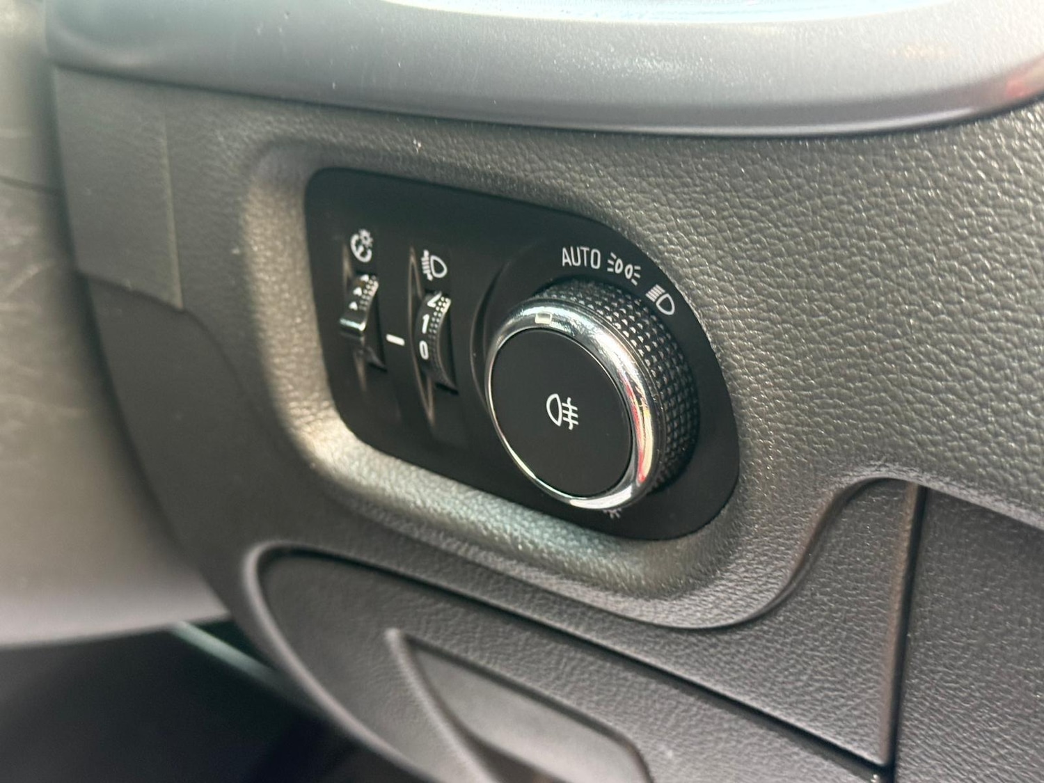 Used Vauxhall Astra 2017 for sale - 76607937: Photo 21