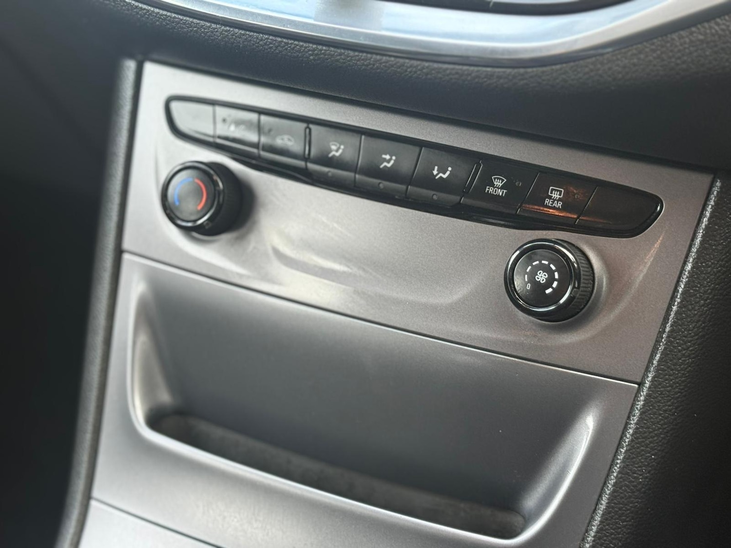 Used Vauxhall Astra 2017 for sale - 76607937: Photo 25