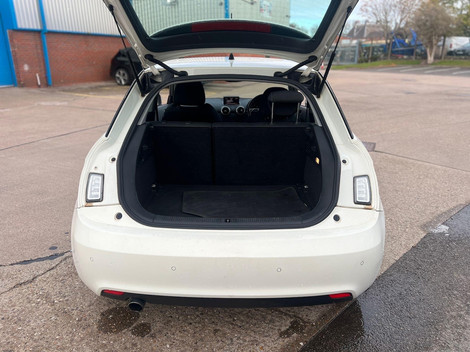 Used Audi A1 2012 for sale - 76388419: Photo 17