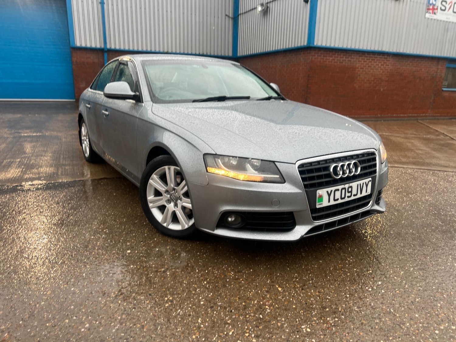Used Audi A4 2009 for sale - 76995204: Photo 5