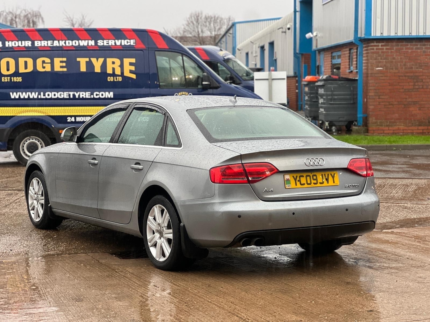 Used Audi A4 2009 for sale - 76995204: Photo 8