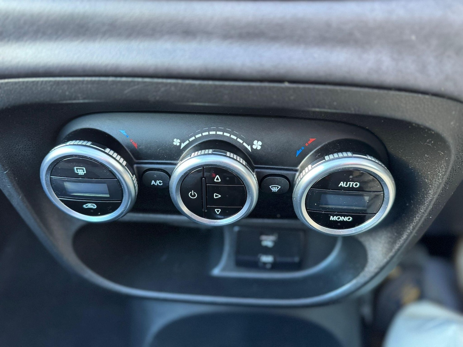 Used Fiat 500L 2013 for sale - 76656958: Photo 21