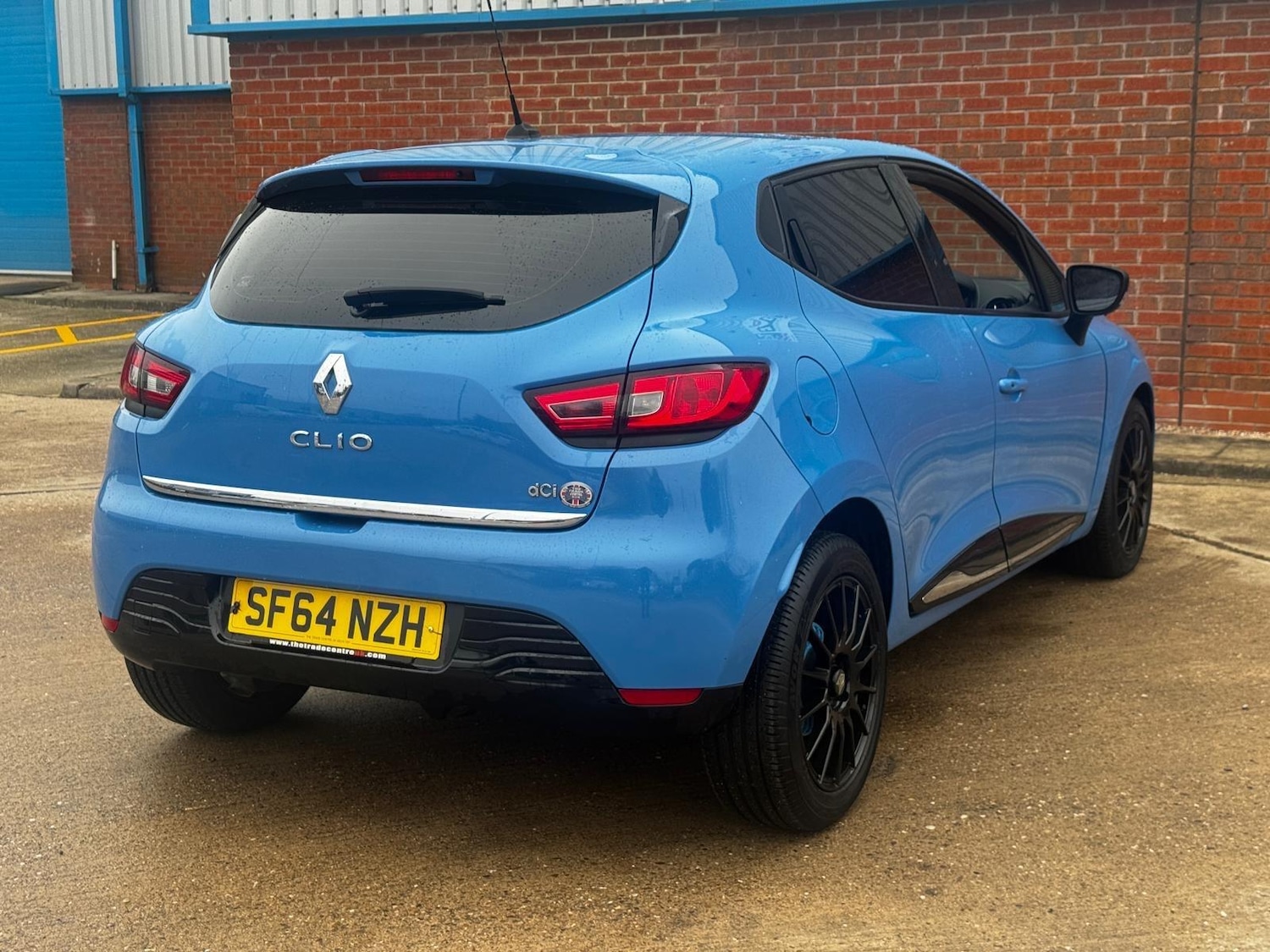Used Renault Clio 2015 for sale - 77783965: Photo 11