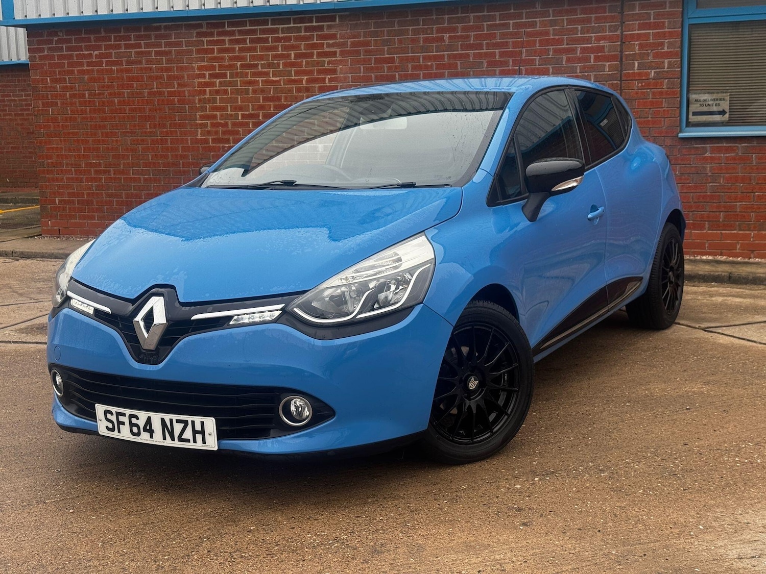 Used Renault Clio 2015 for sale - 77783965: Photo 14
