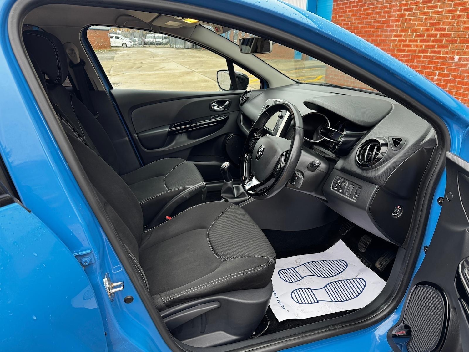 Used Renault Clio 2015 for sale - 77783965: Photo 15