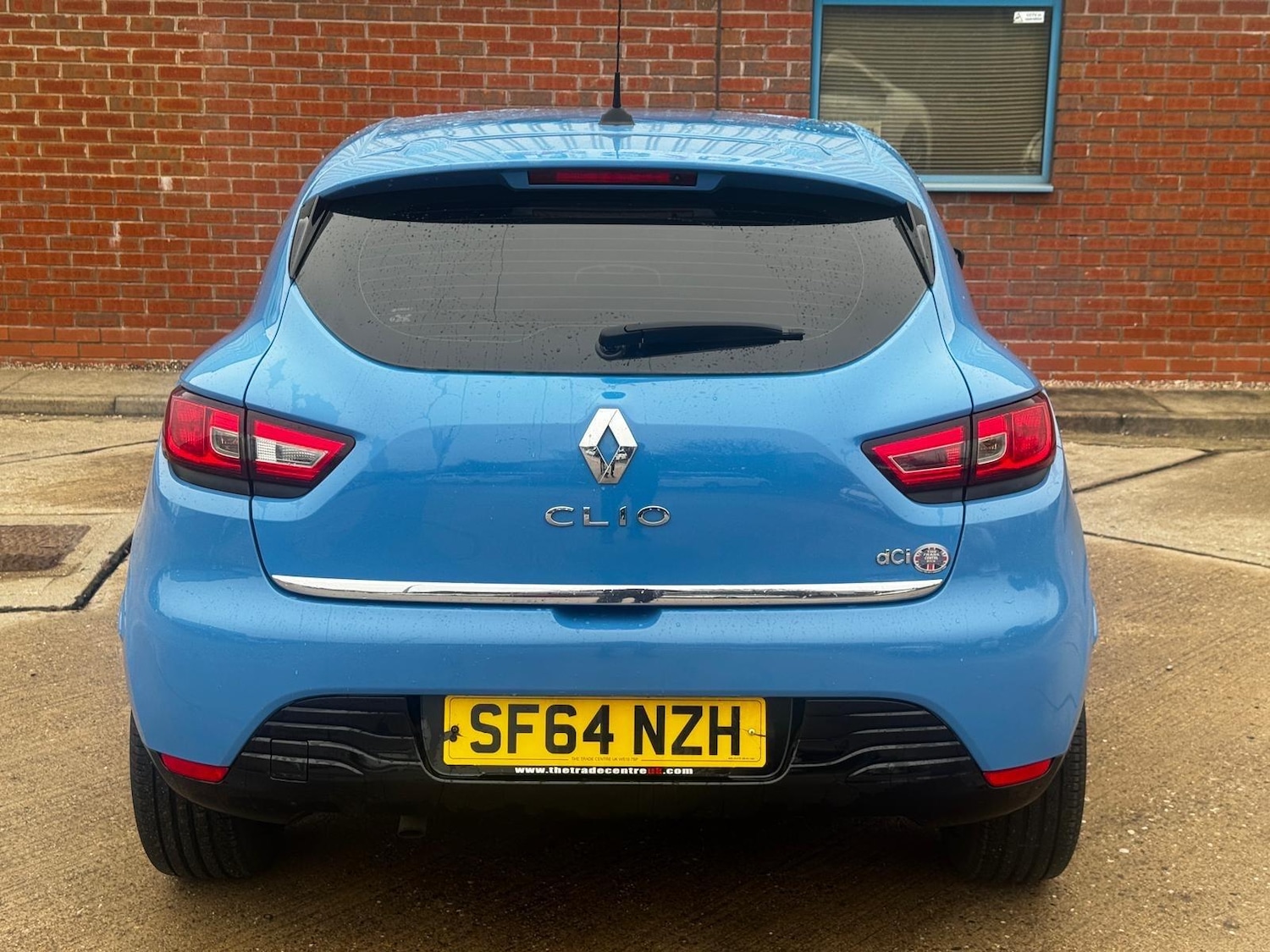 Used Renault Clio 2015 for sale - 77783965: Photo 2