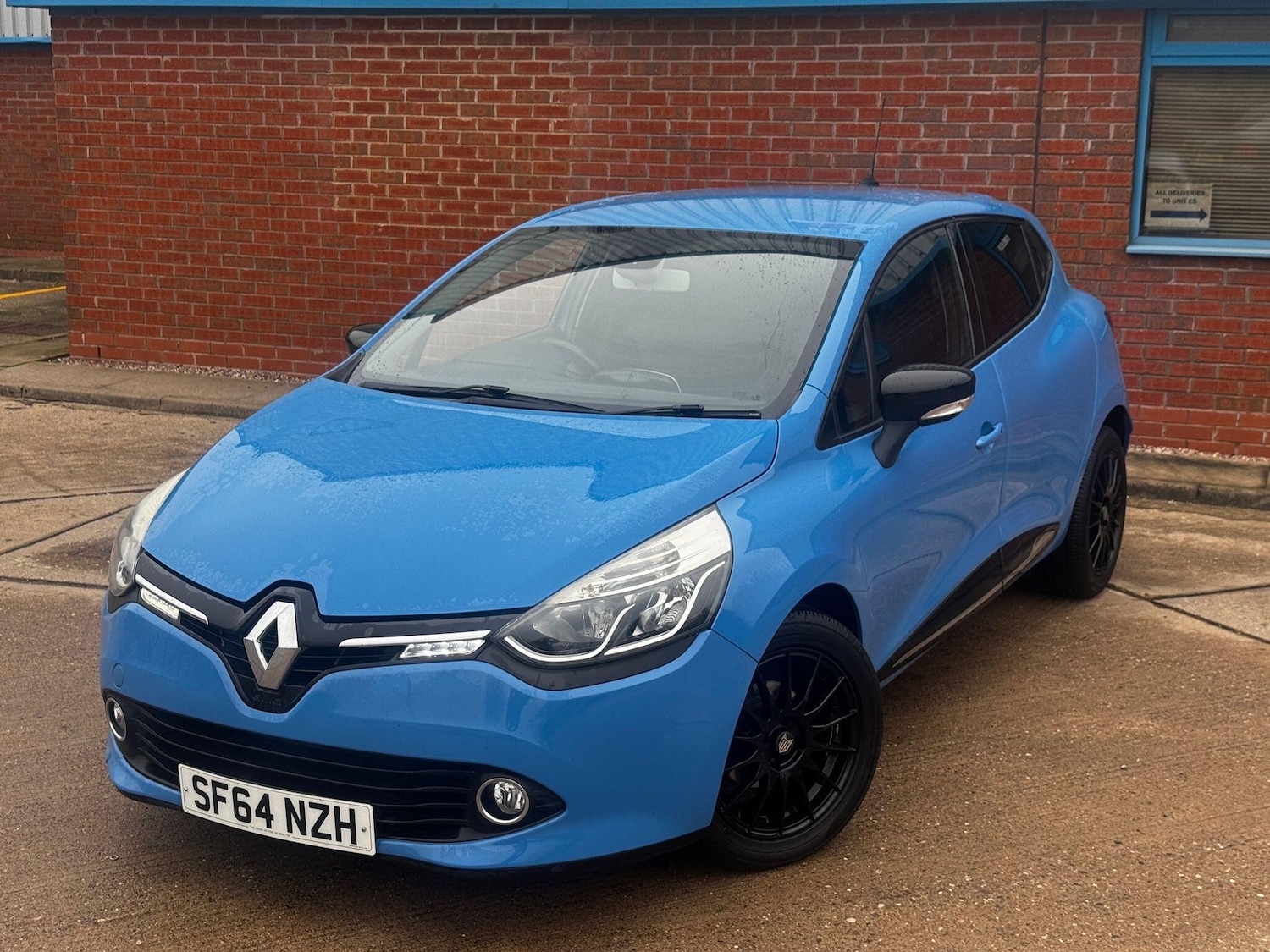 Used Renault Clio 2015 for sale - 77783965: Photo 6