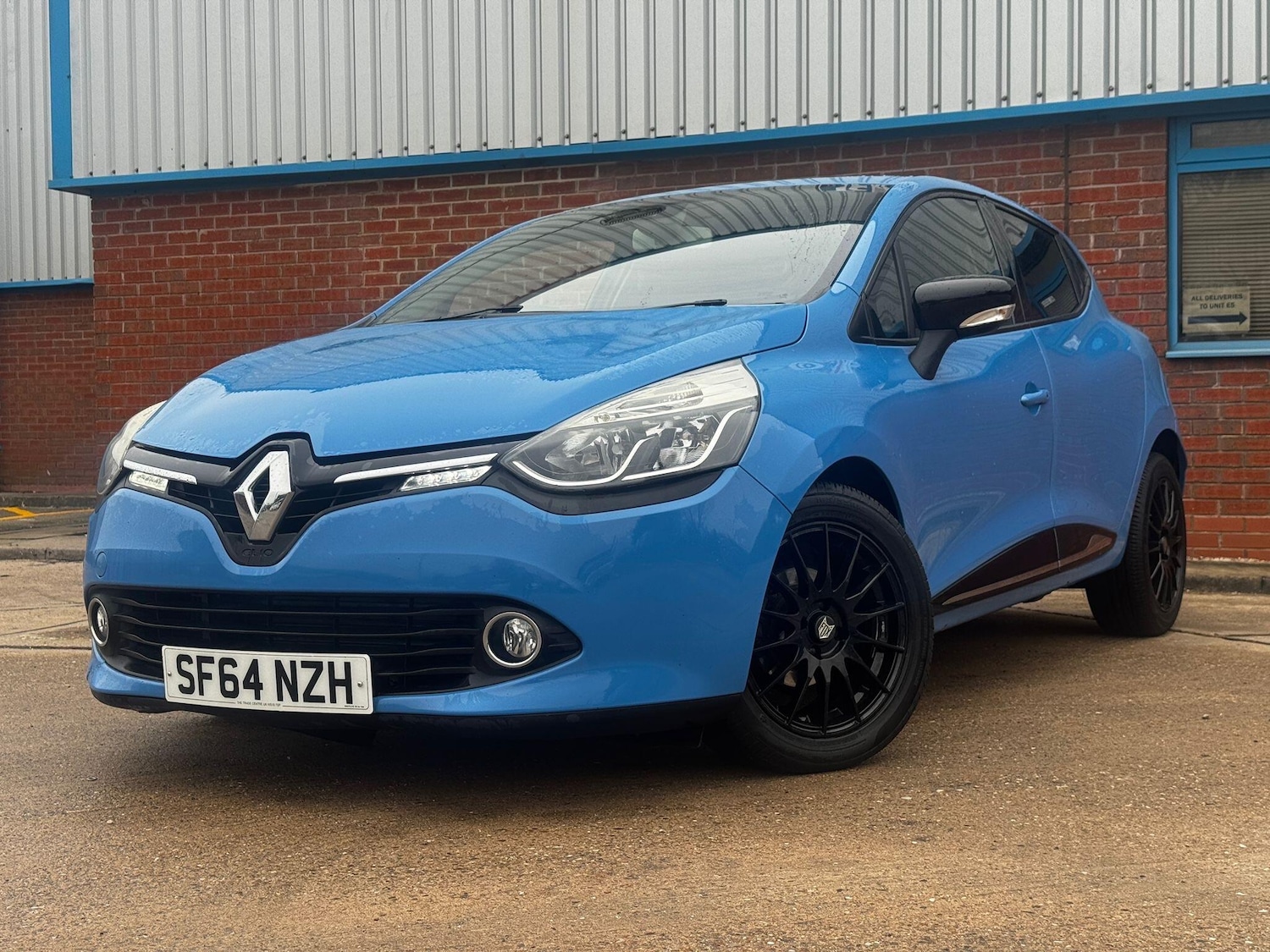 Used Renault Clio 2015 for sale - 77783965: Photo 9