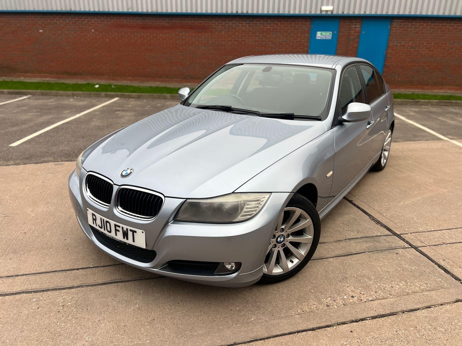 Used BMW 3 Series 2010 for sale - 77040995: Photo 10