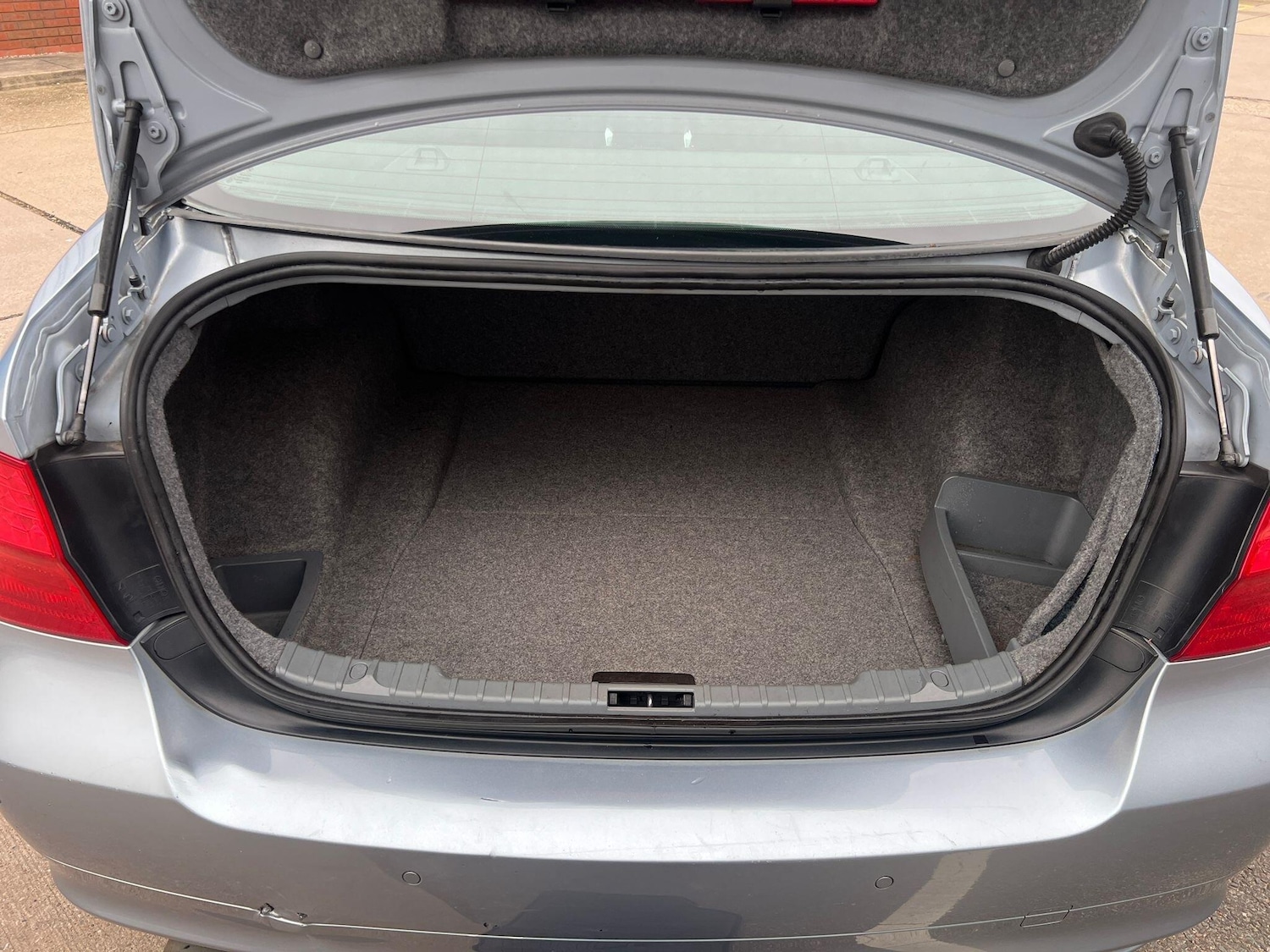 Used BMW 3 Series 2010 for sale - 77040995: Photo 23