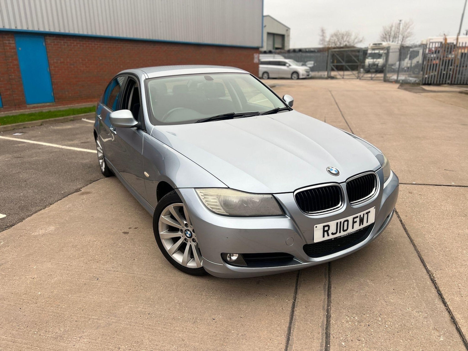 Used BMW 3 Series 2010 for sale - 77040995: Photo 5