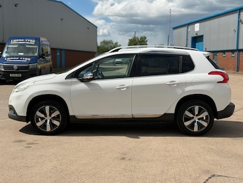 Used Peugeot 2008 2015 for sale - 78585885: Photo