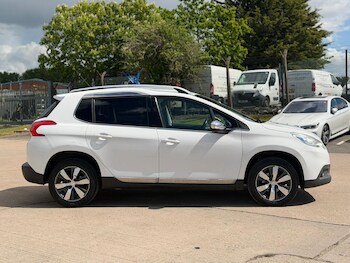 Used Peugeot 2008 2015 for sale - 78585885: Photo