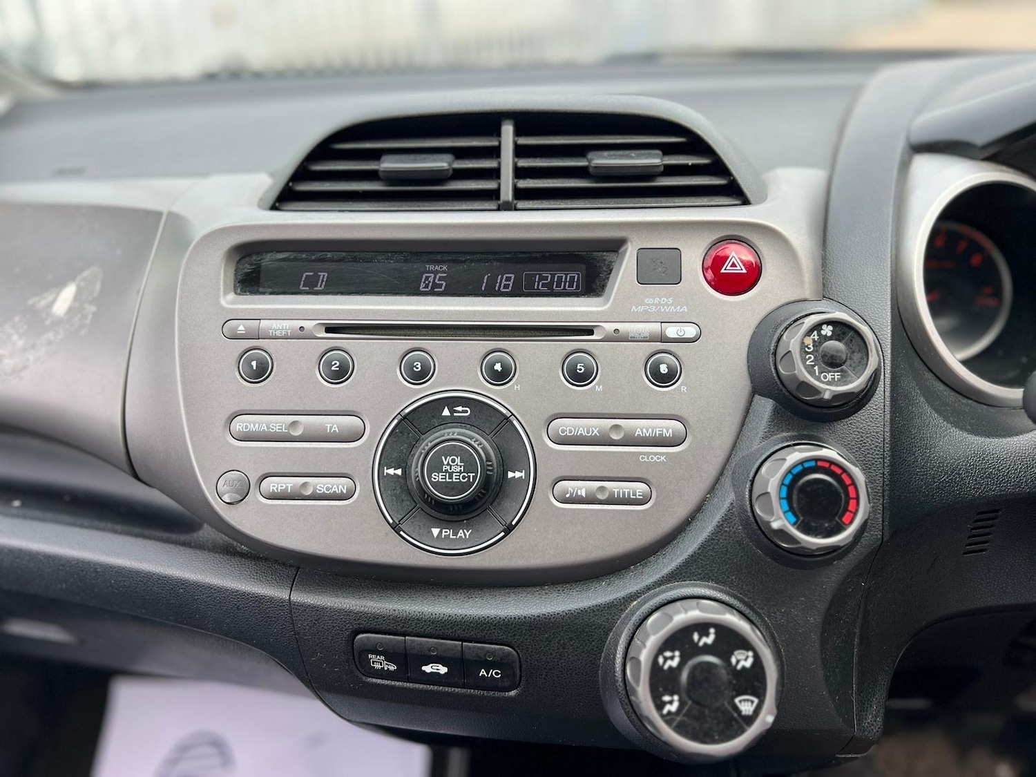 Used Honda Jazz 2010 for sale - 77060252: Photo 21