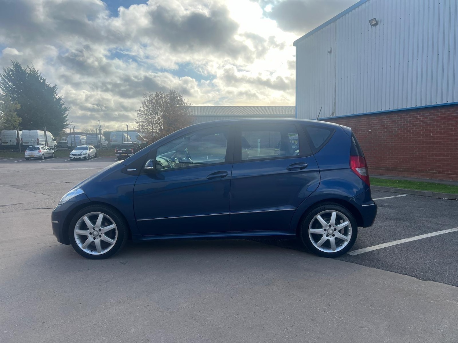 Used Mercedes-Benz A-Class 2009 for sale - 76441106: Photo 4