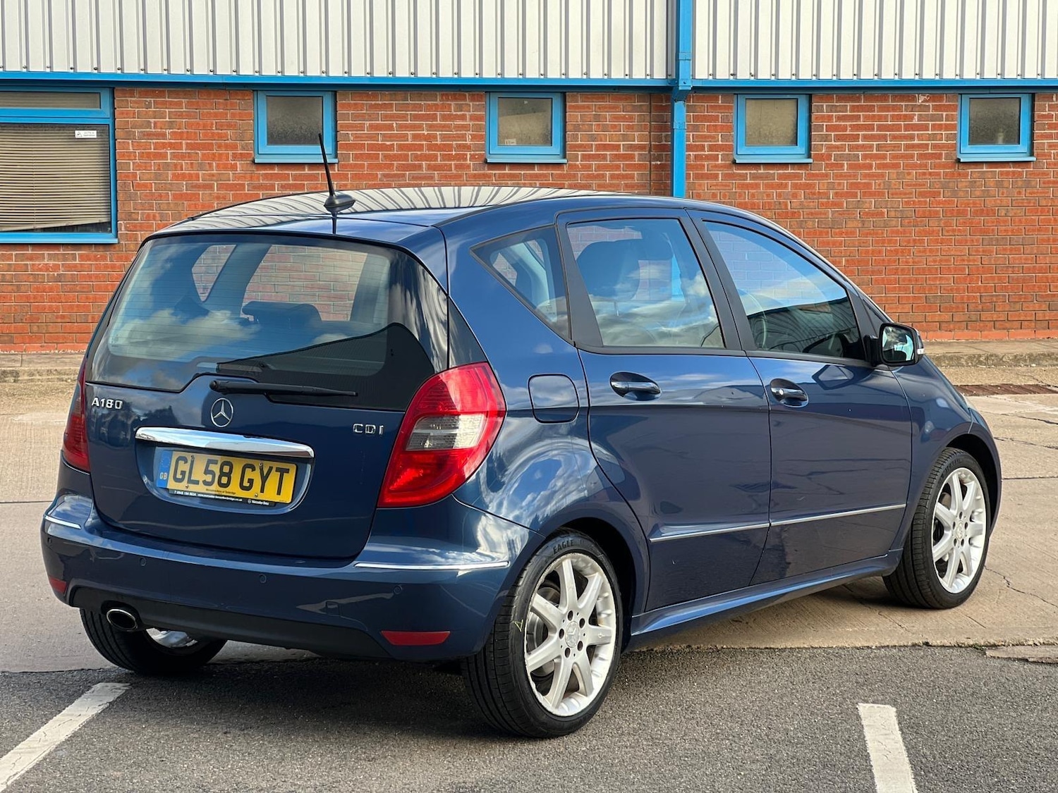 Used Mercedes-Benz A-Class 2009 for sale - 76441106: Photo 8