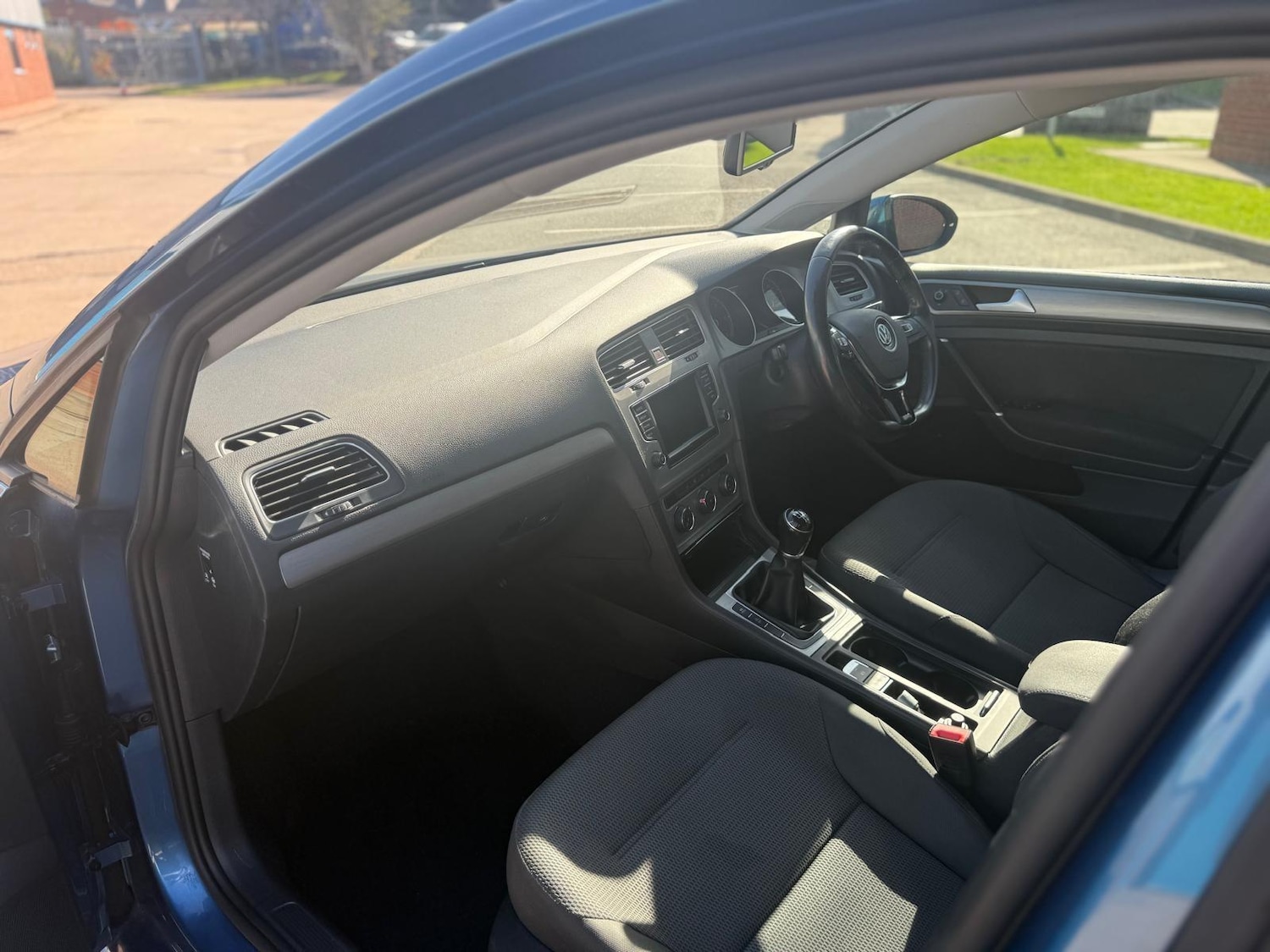 Used Volkswagen Golf 2016 for sale - 76121500: Photo 11